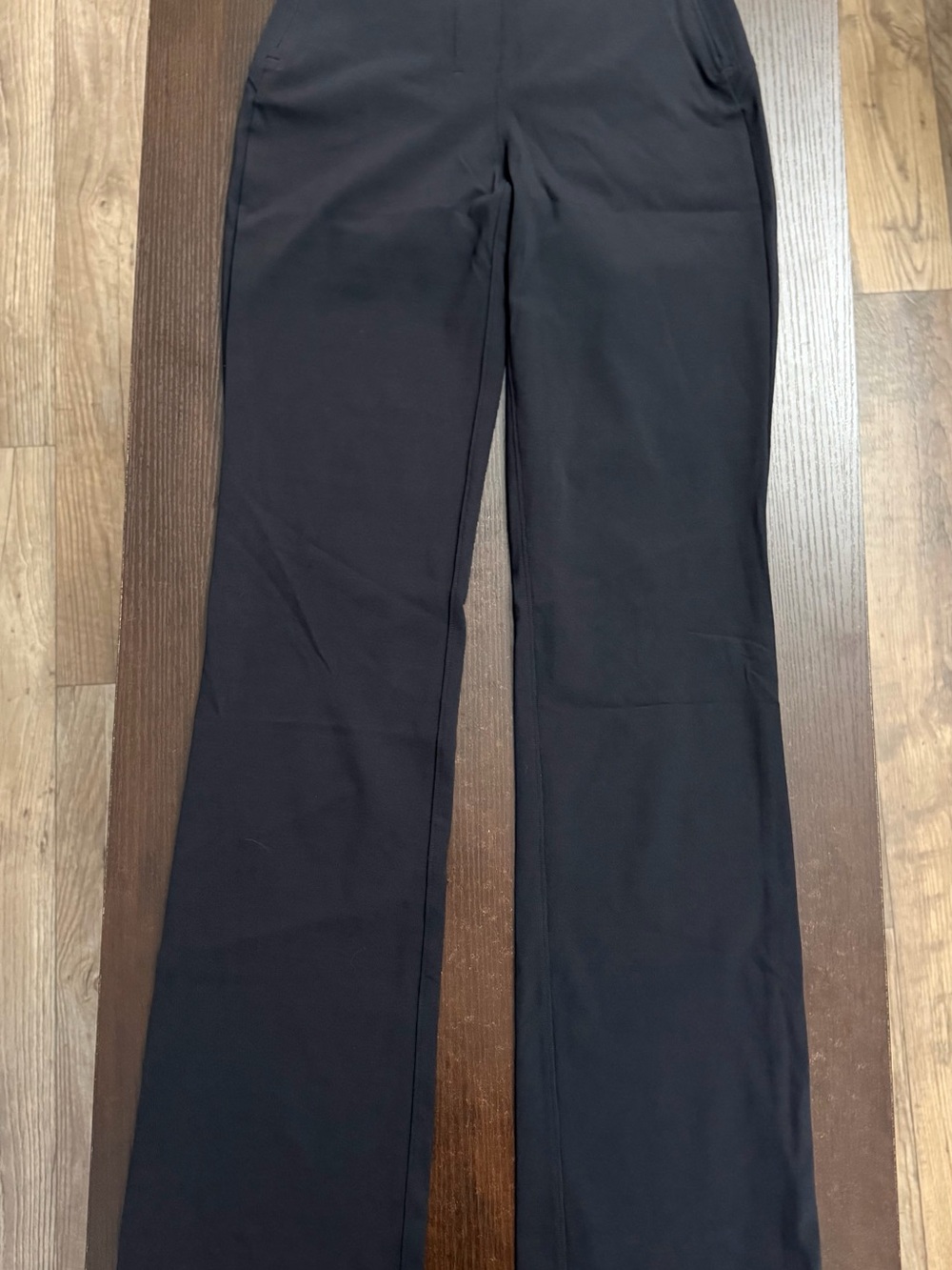 Lululemon Black Smooth Fit Pull-On High-Rise Pant. Size 0